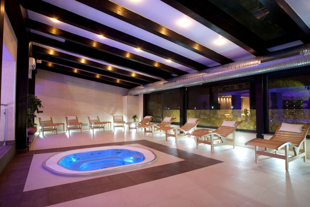 'A NUCIARA PARK HOTEL & WELLNESS CENTER 22/40