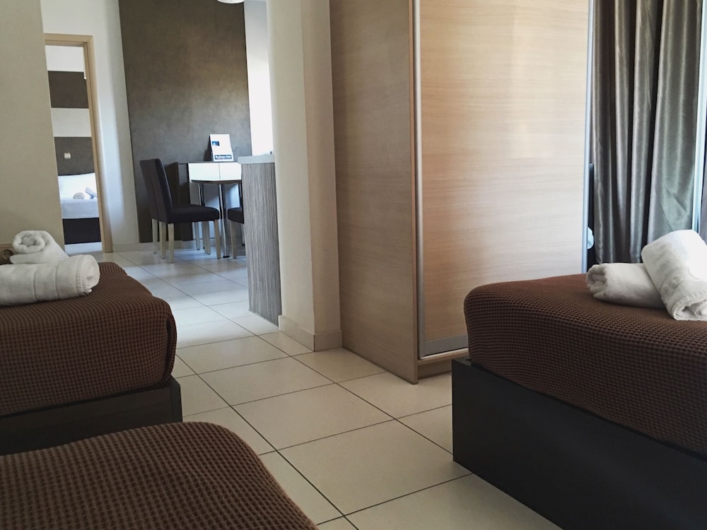 Mc Queen Hotel 17/61