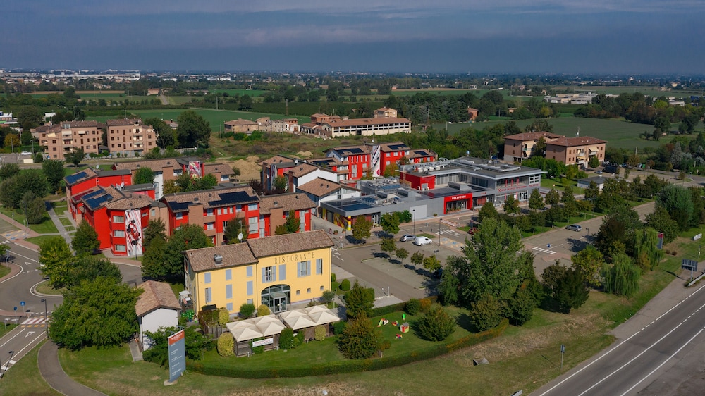 Maranello Village 62/70