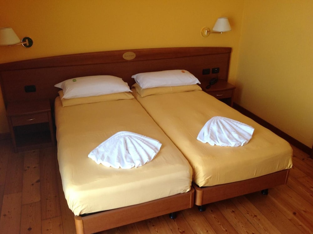 Hotel Villa Cà Nova 6/41