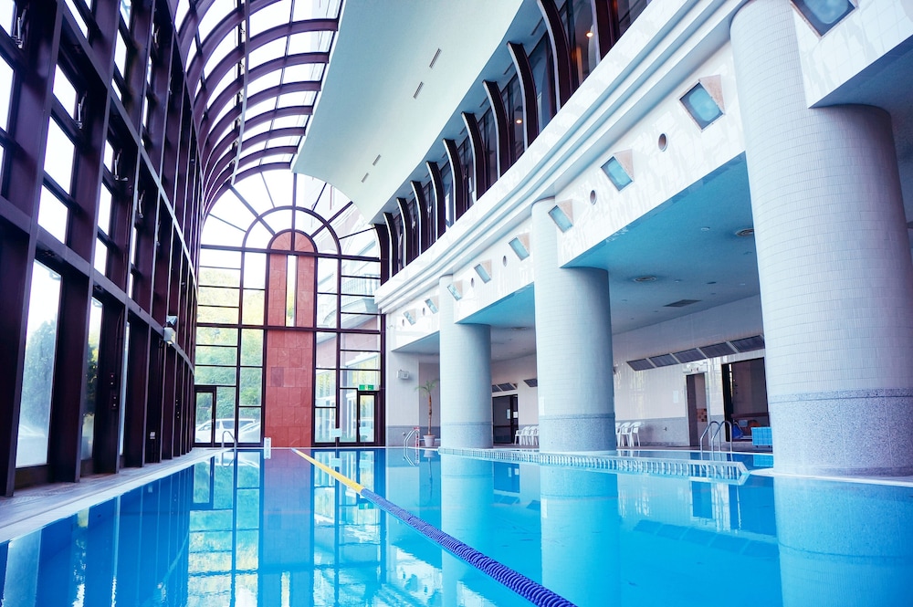 Marroad International Hotel Narita - Tap to explore photos