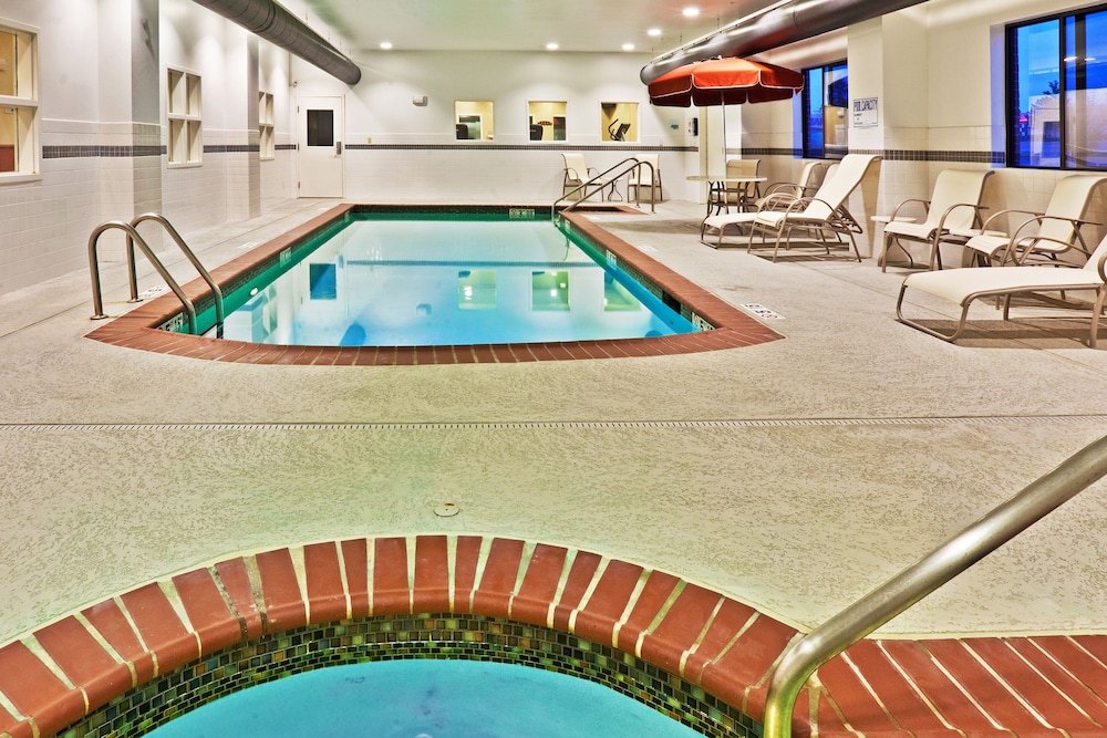 Holiday Inn Express Hotel And Suites Bartlesville 22/35