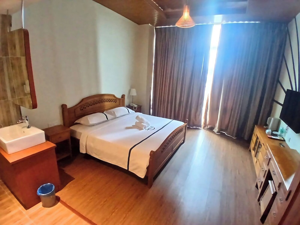 Top Holiday Hotel 32/52