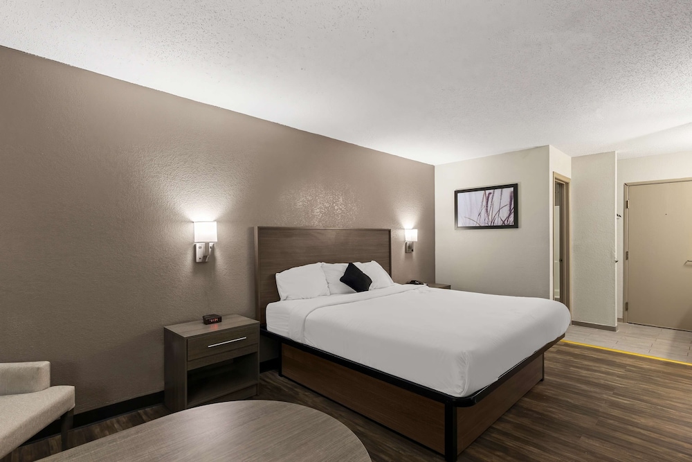 Red Lion Inn & Suites Caseyville 11/31