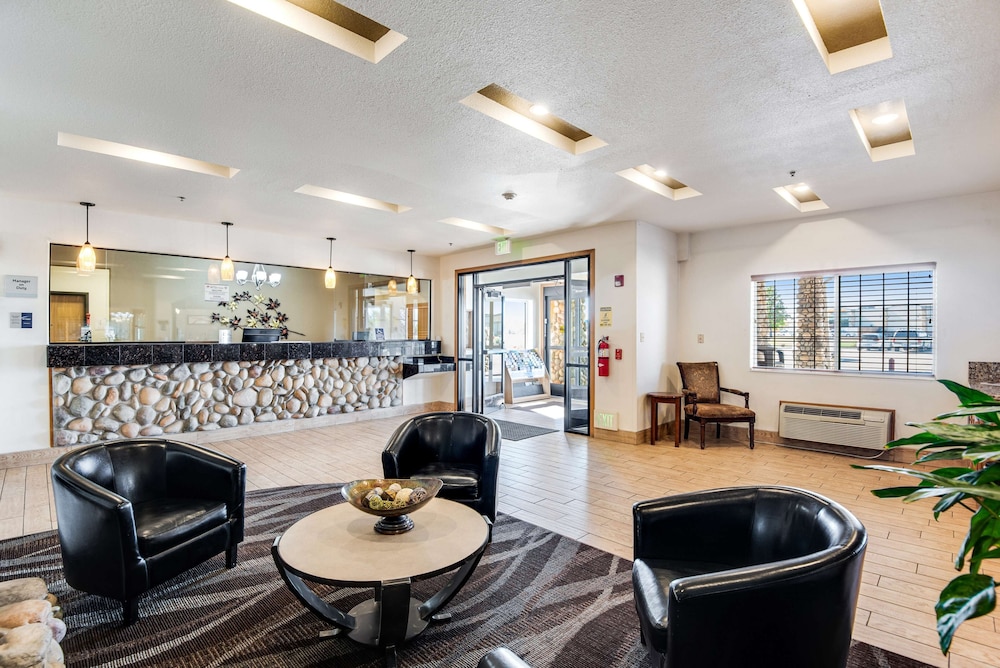 Best Western Firestone Inn & Suites 23/34