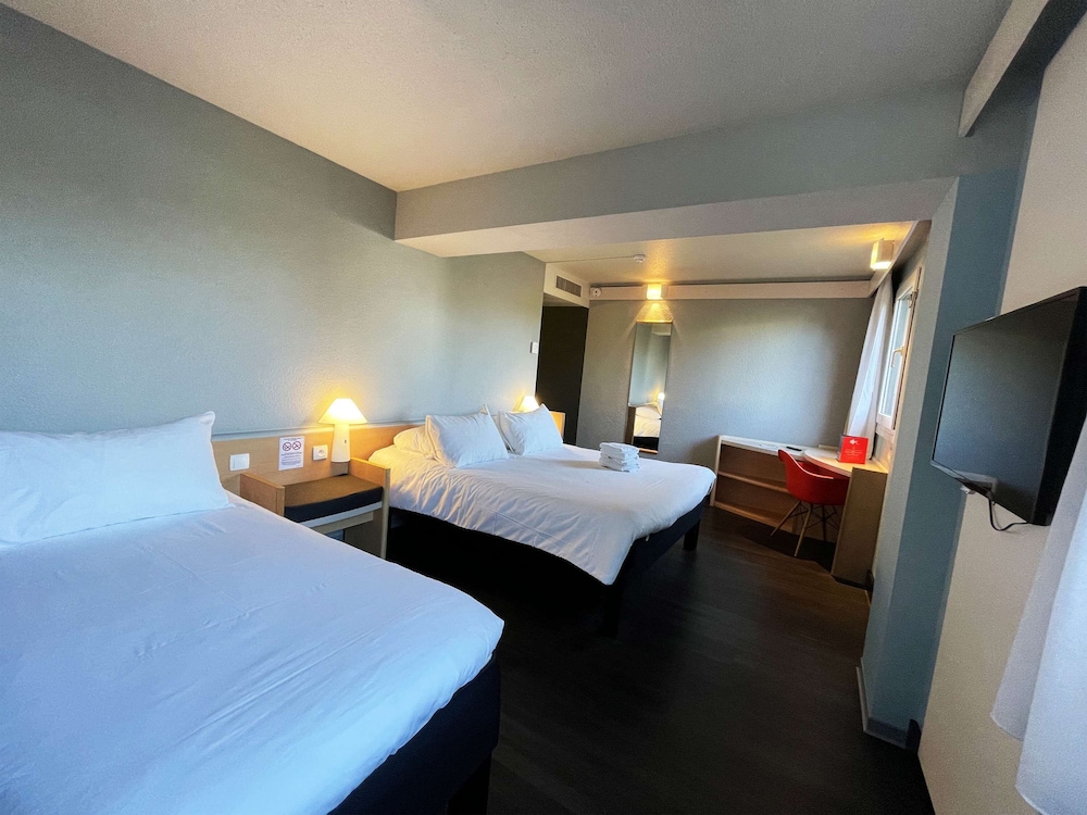 Ibis Rennes Cesson 14/76