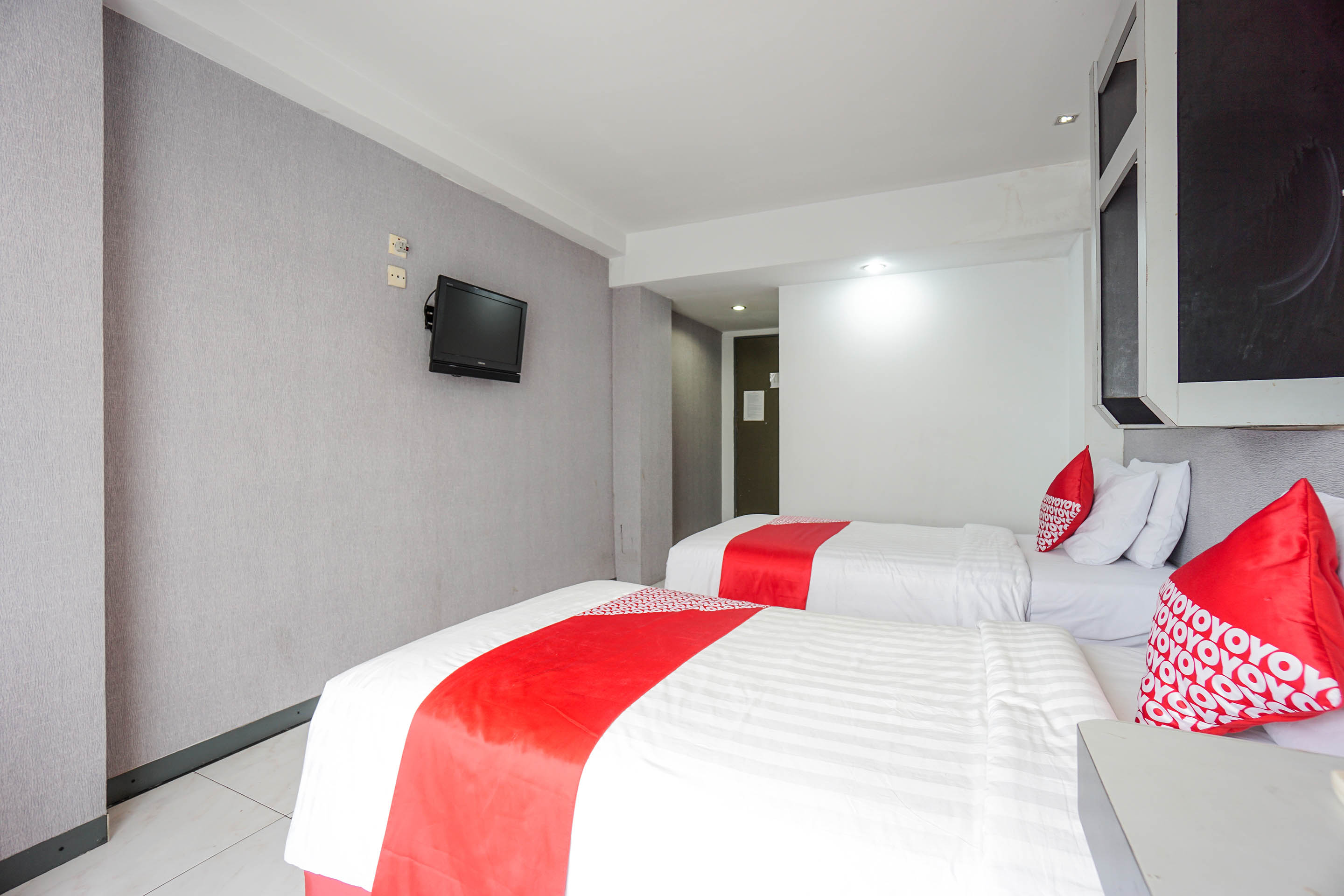 Prince Boulevard Hotel 12/42