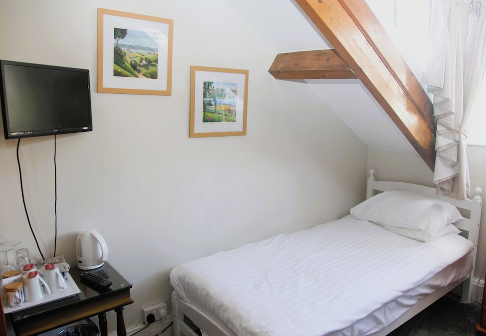 Kirkwood Guest House 24/57