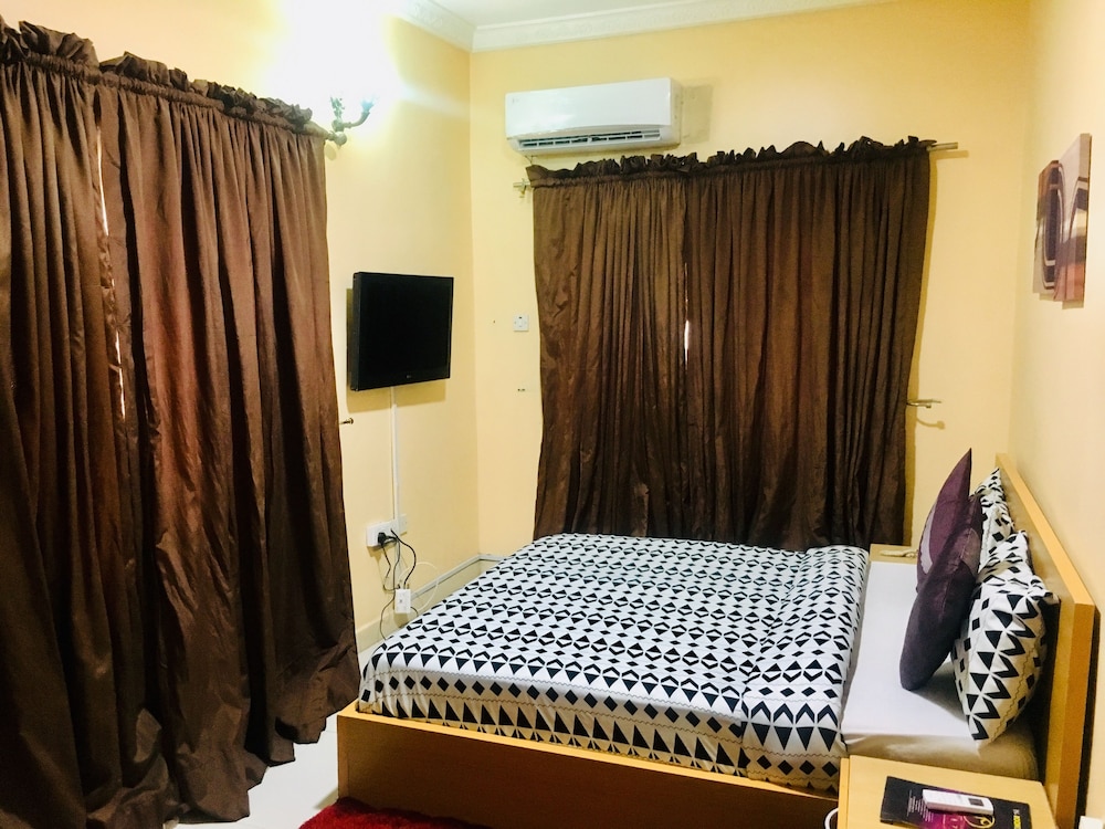 Topaz Luxury Suites & Apartments 15/40