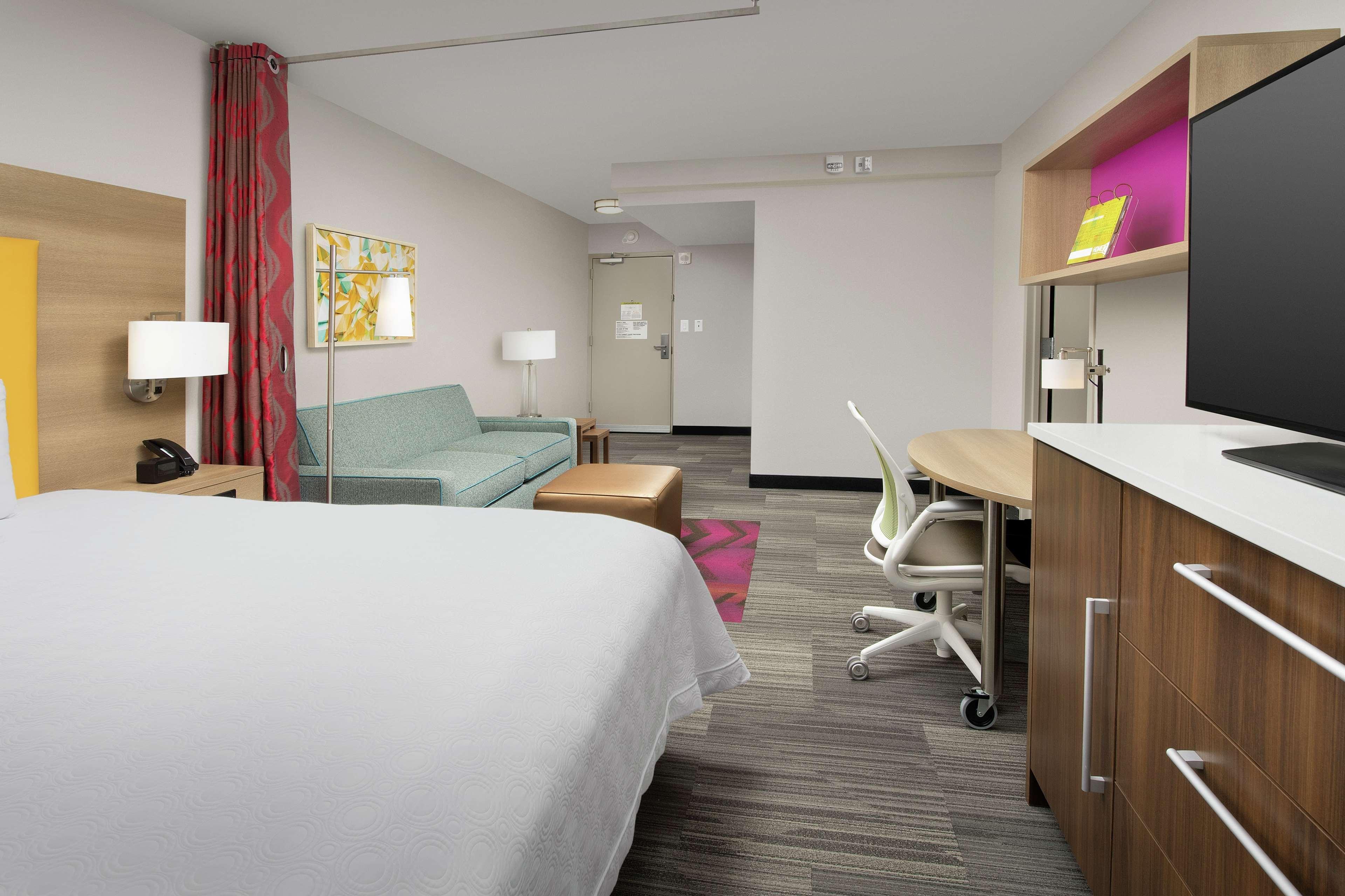 STUDIO, SUITE, KING BED, ACCESSIBLE