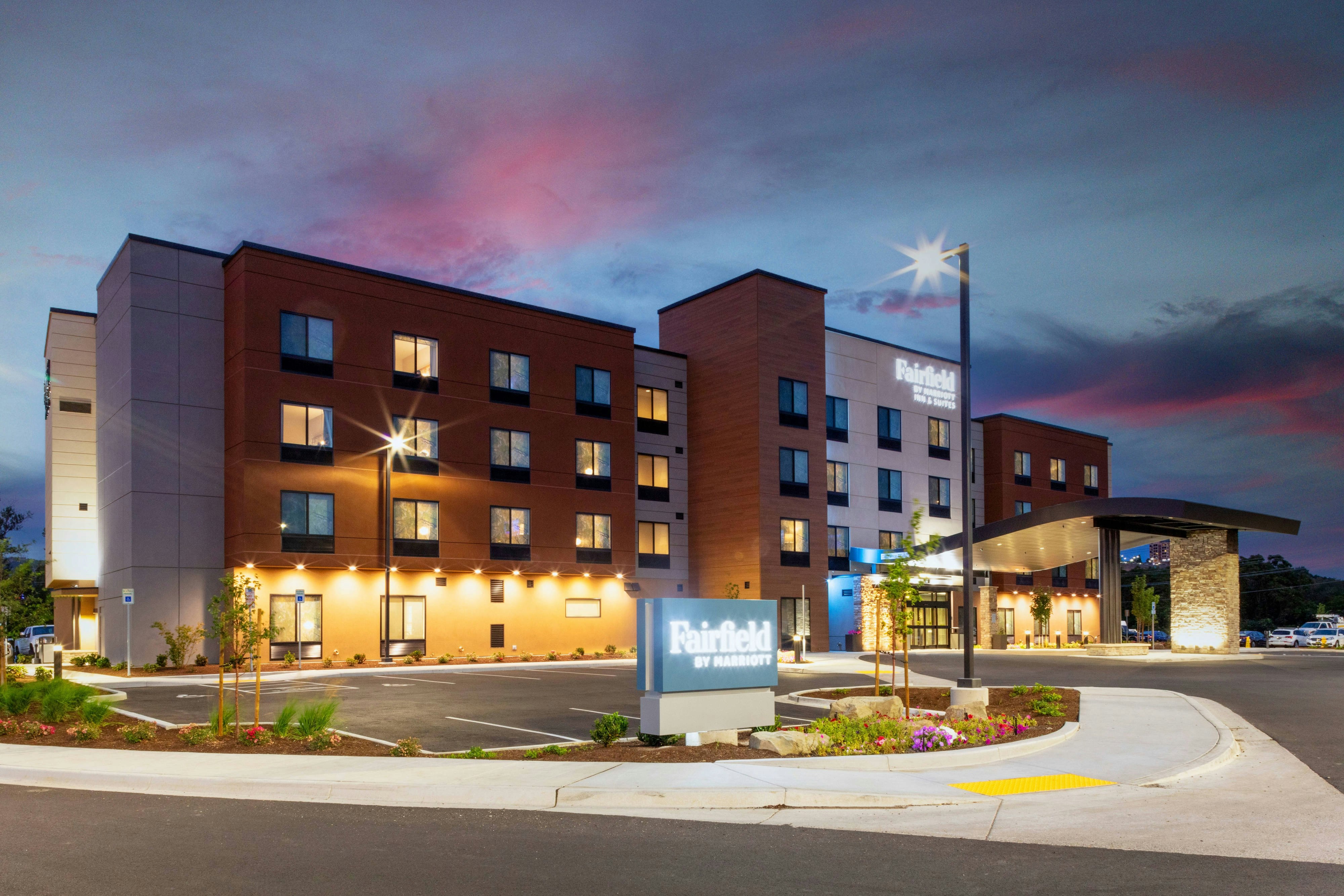 Fairfield Inn & Suites by Marriott Medford 2/15