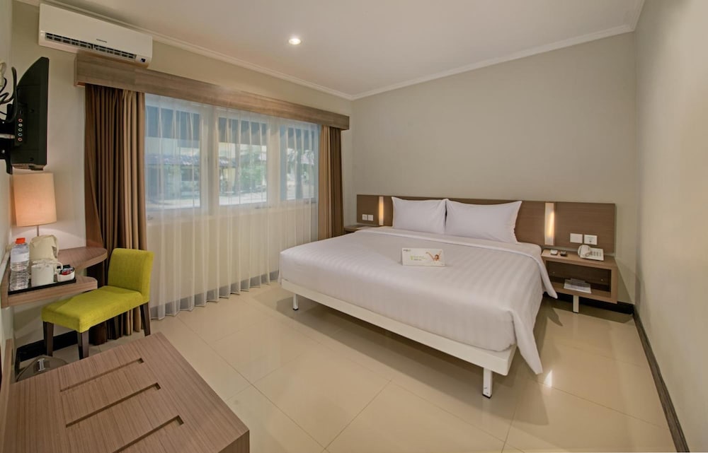 WHIZ PRIME HOTEL DARMO HARAPAN SURABAYA 8/26