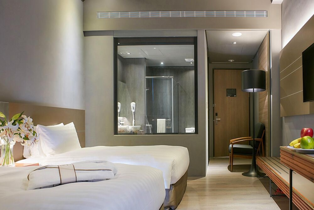 Elite, Twin Beds