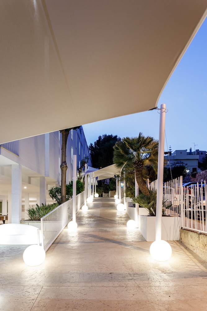 Hotel Tora 60/69