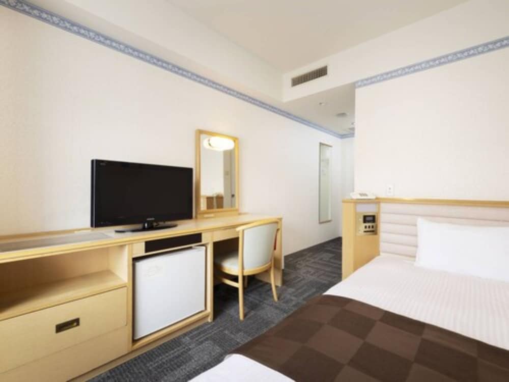 ROOM, SINGLE