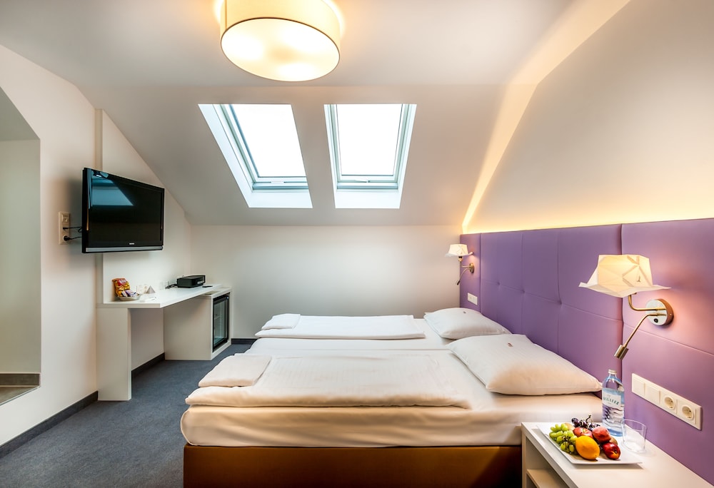 COMFORT, DOUBLE BED
