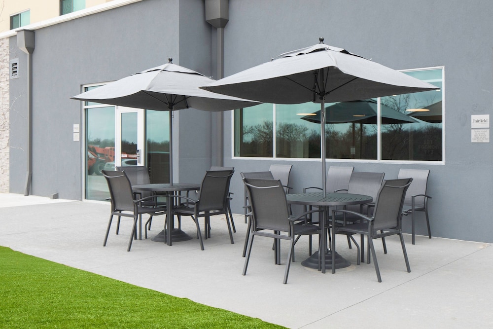 Fairfield Inn & Suites by Marriott Dallas McKinney 14/23