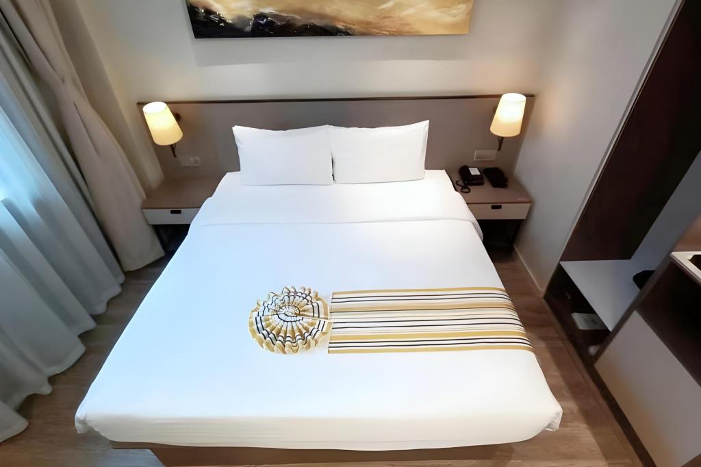 Home Inn Plus (Dali Ancient City South Gate) 27/42