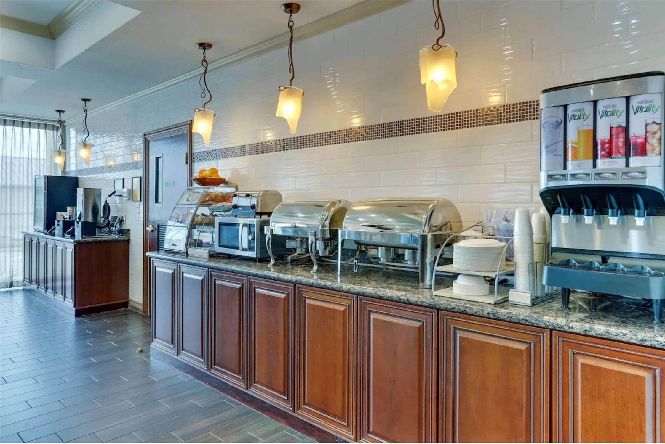 Comfort Inn & Suites Waco Woodway 8/34