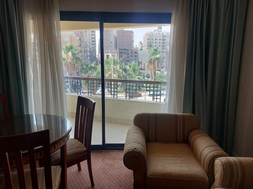 Azal Pyramids Hotel 63/74