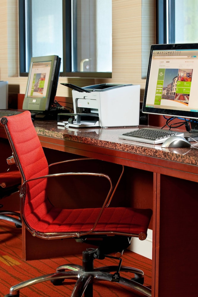 Courtyard by Marriott Lebanon 33/33