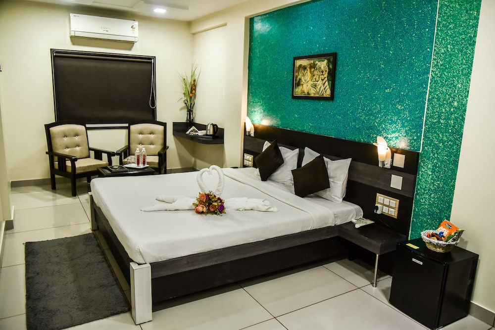 Hotel Tulsi 13/38