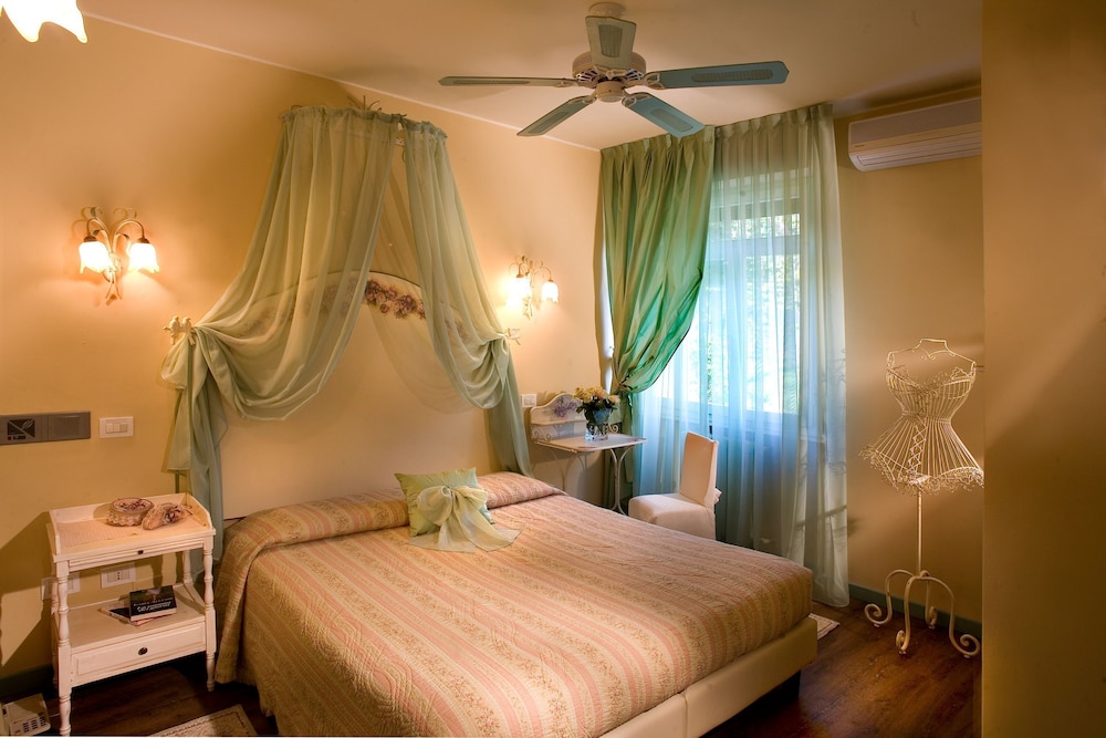 Hotel Serenella 32/73