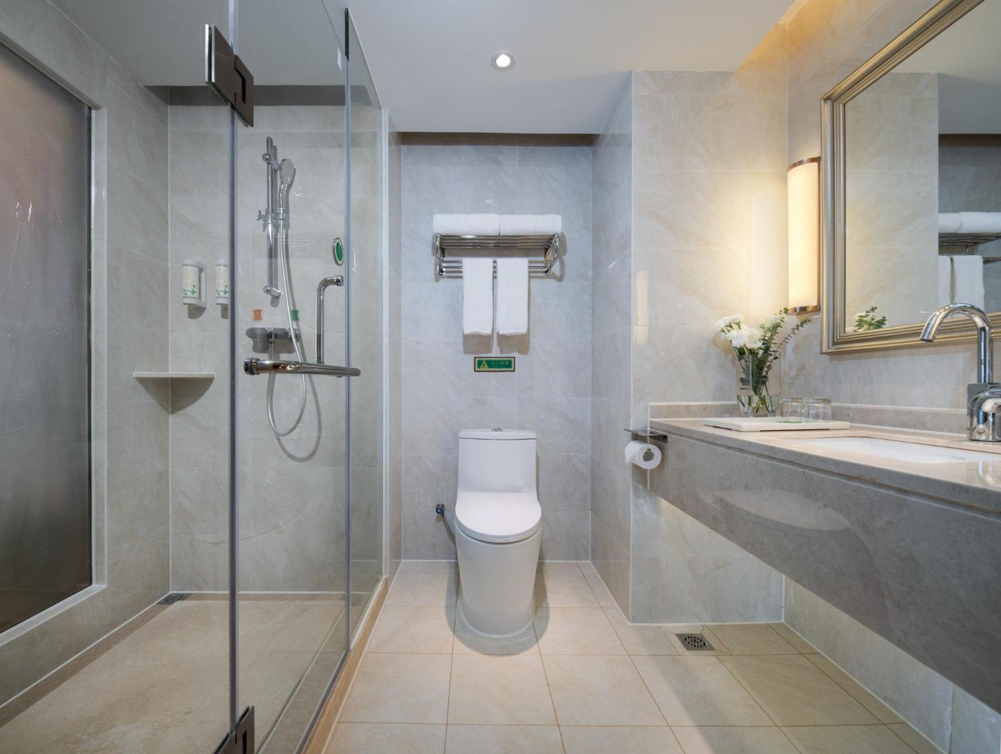 Vienna Hotel (Shenzhen Jixiang Metro Staion) 23/23