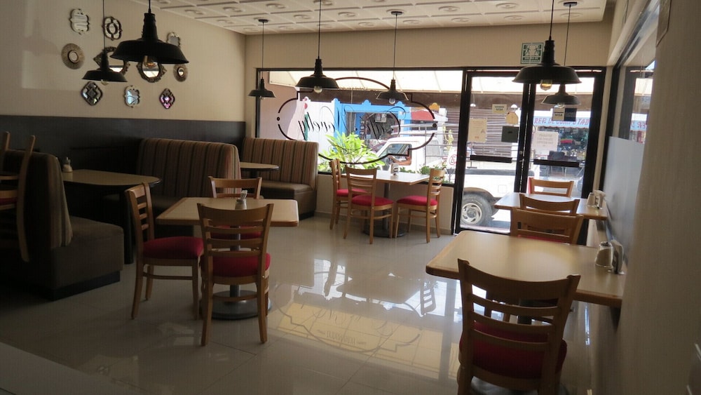 Hotel Madrid Tuxtla 44/50