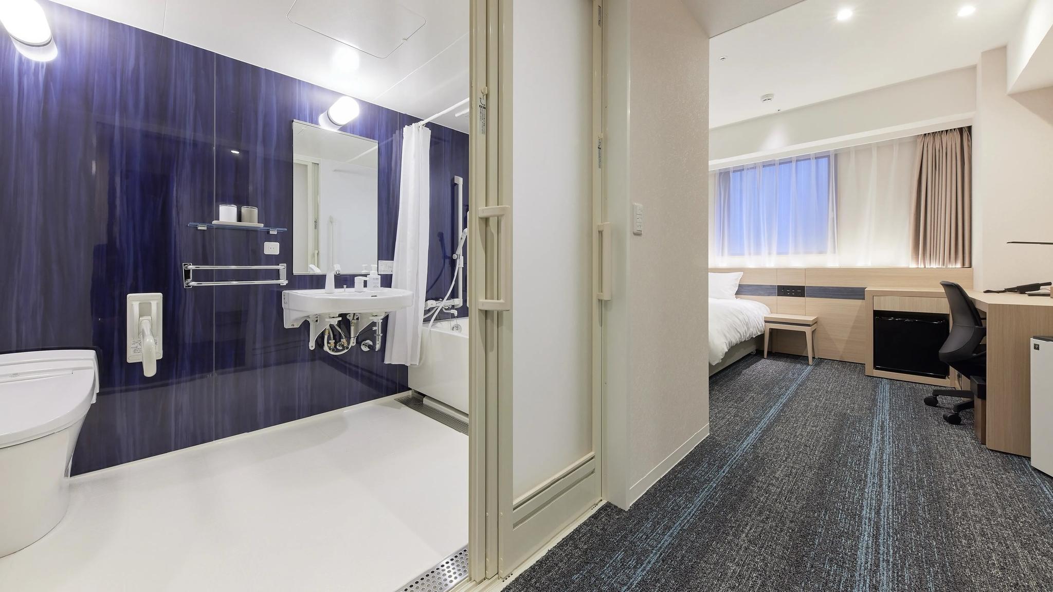 Universal, Double Bed