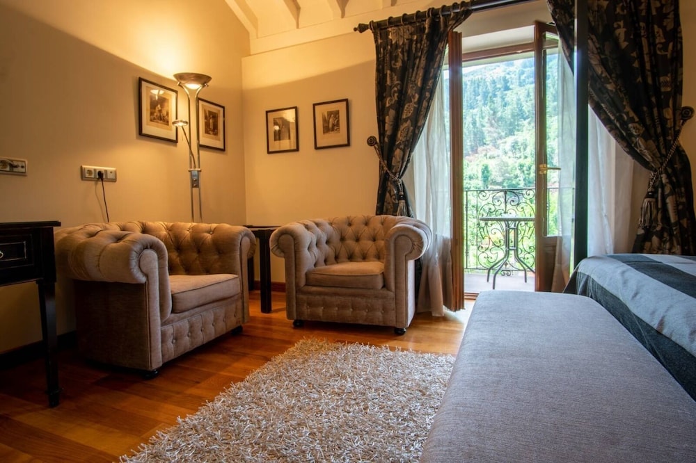 Hotel Finca Malvasia 40/60