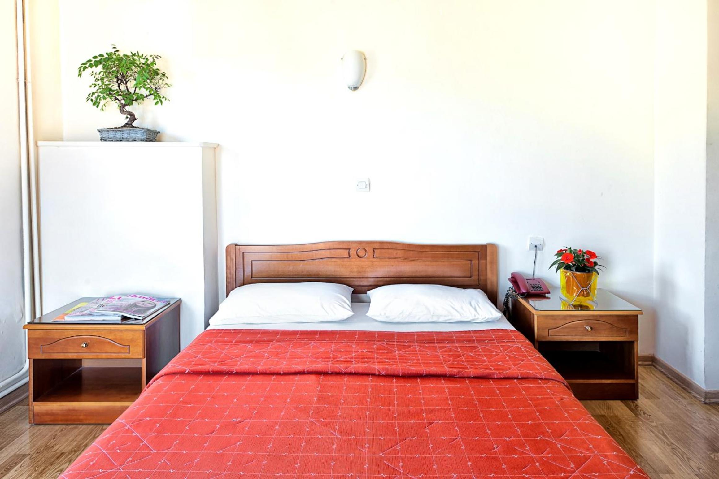 Room, Quadruple