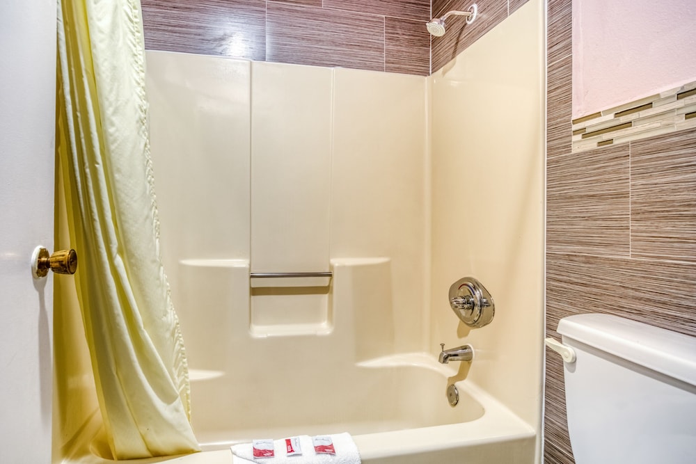 Passport Inn Whittier 24/25