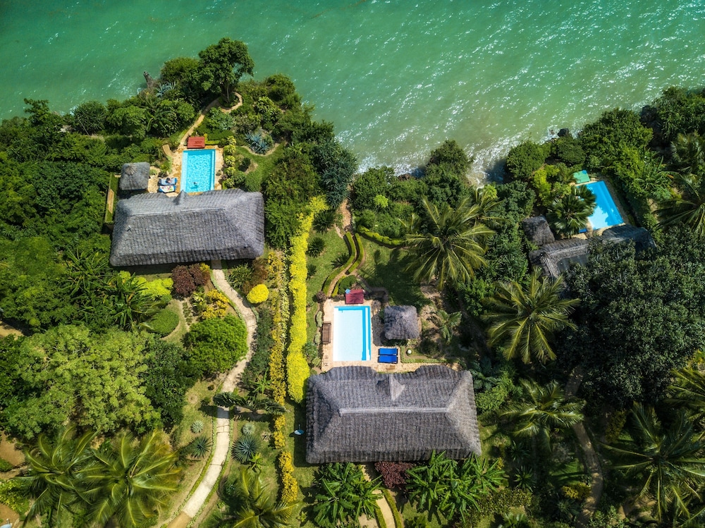 Zanzi Resort 7/74