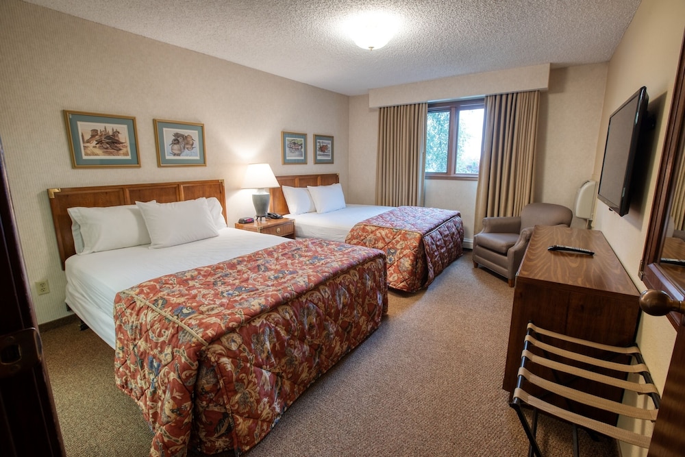 Sophie Station Suites 9/32