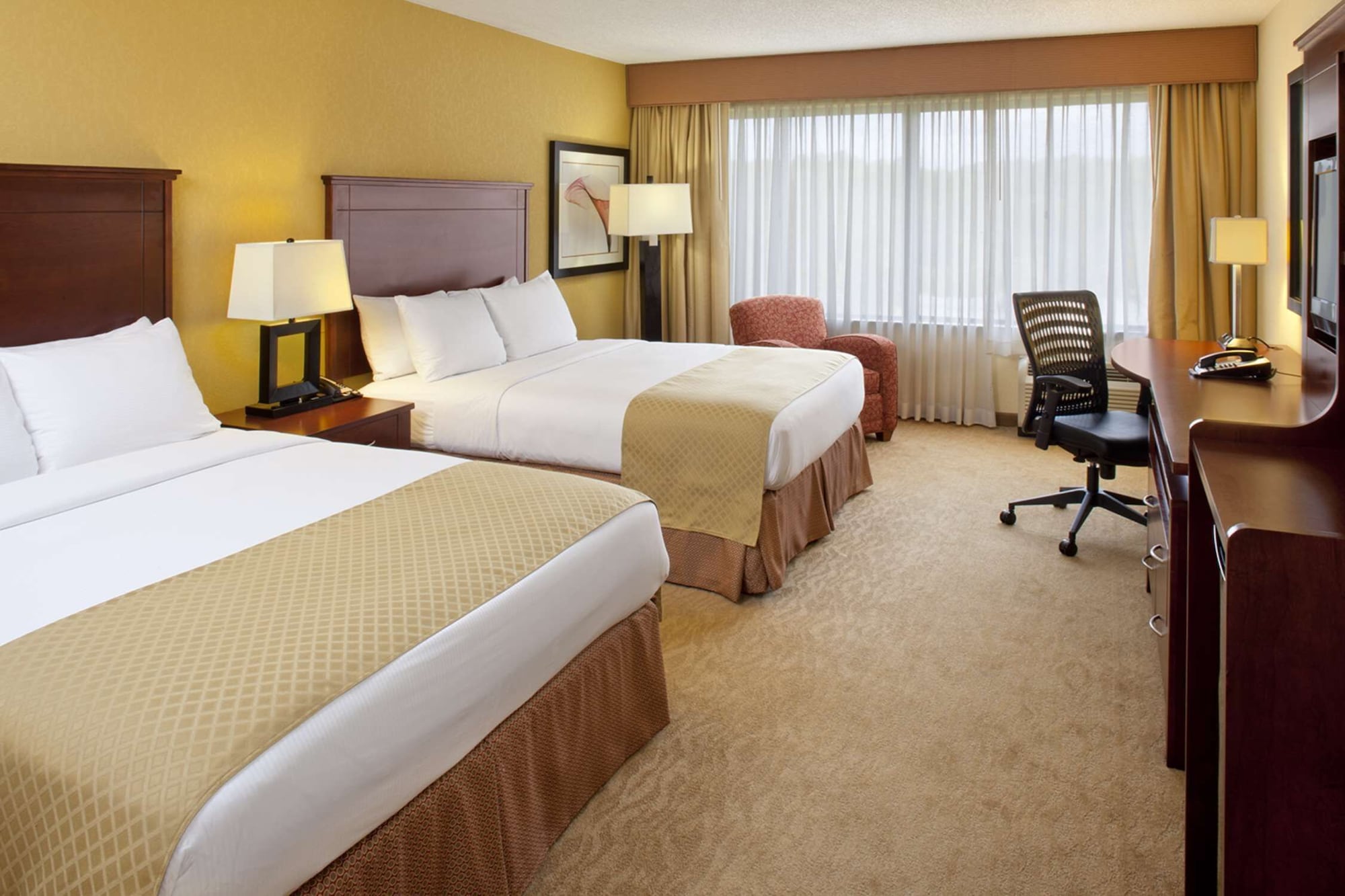 DELUXE, 2 QUEEN BEDS, ACCESSIBLE