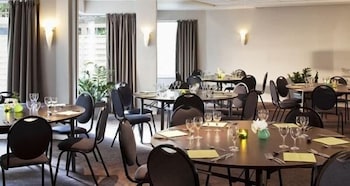restaurant-cafeteria