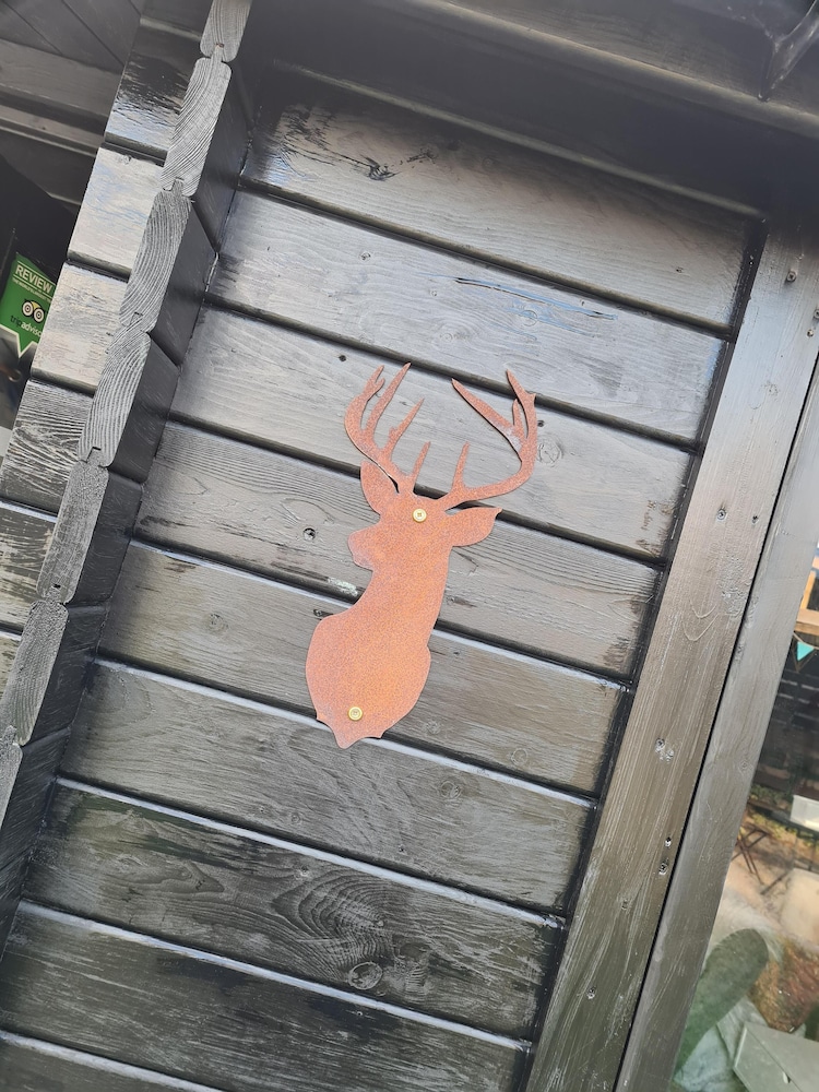 The Little Hide - Grown Up Glamping 6/50
