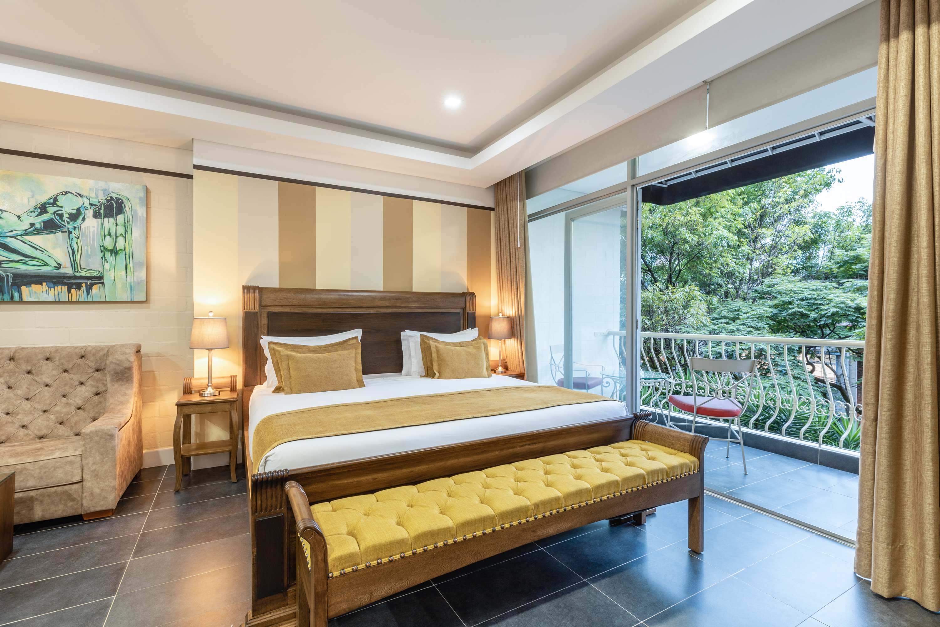 غرفة سوبيريور بسرير كينج بشرفة، Hotel Du Parc 5/10