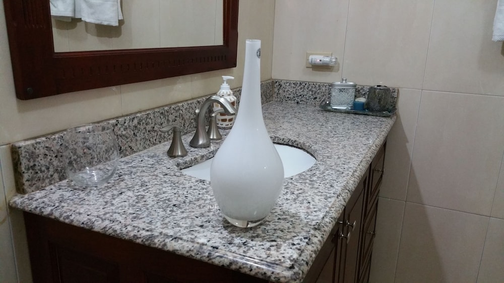 Modern London Decor Guest Apartments 43/50