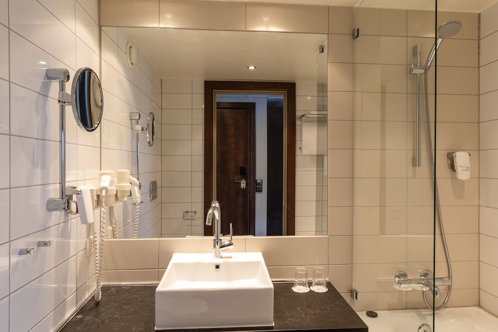 QUALITY HOTEL SKIFER 11/41