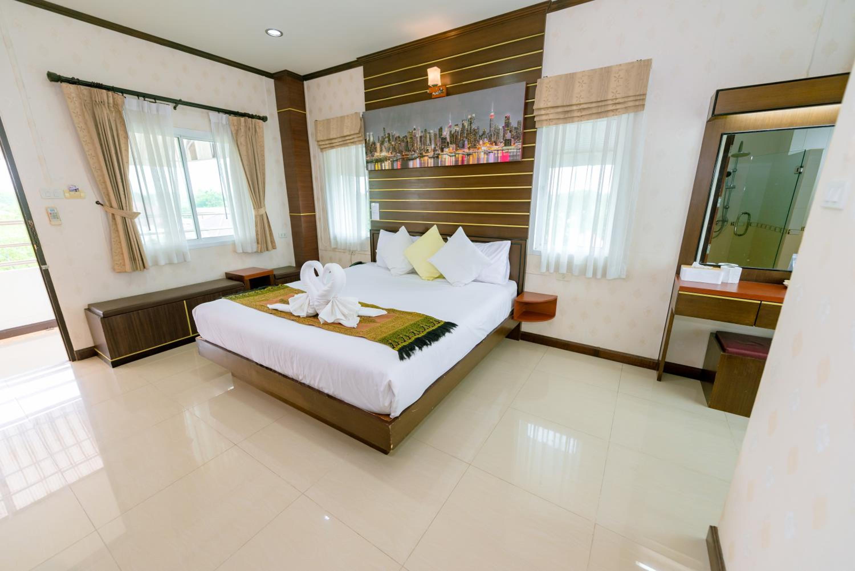 BANDER HOTEL 10/50