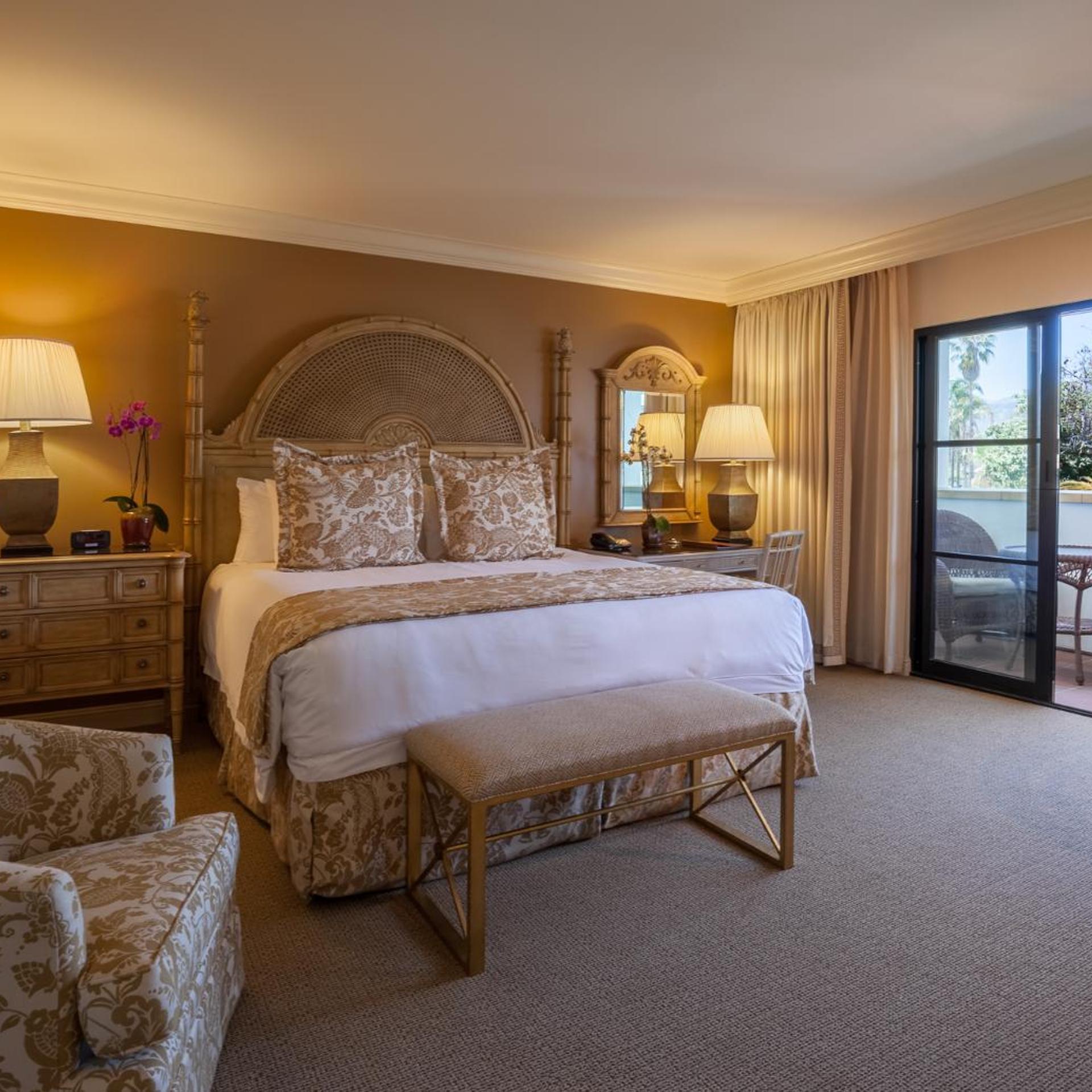 STANDARD, KING BED