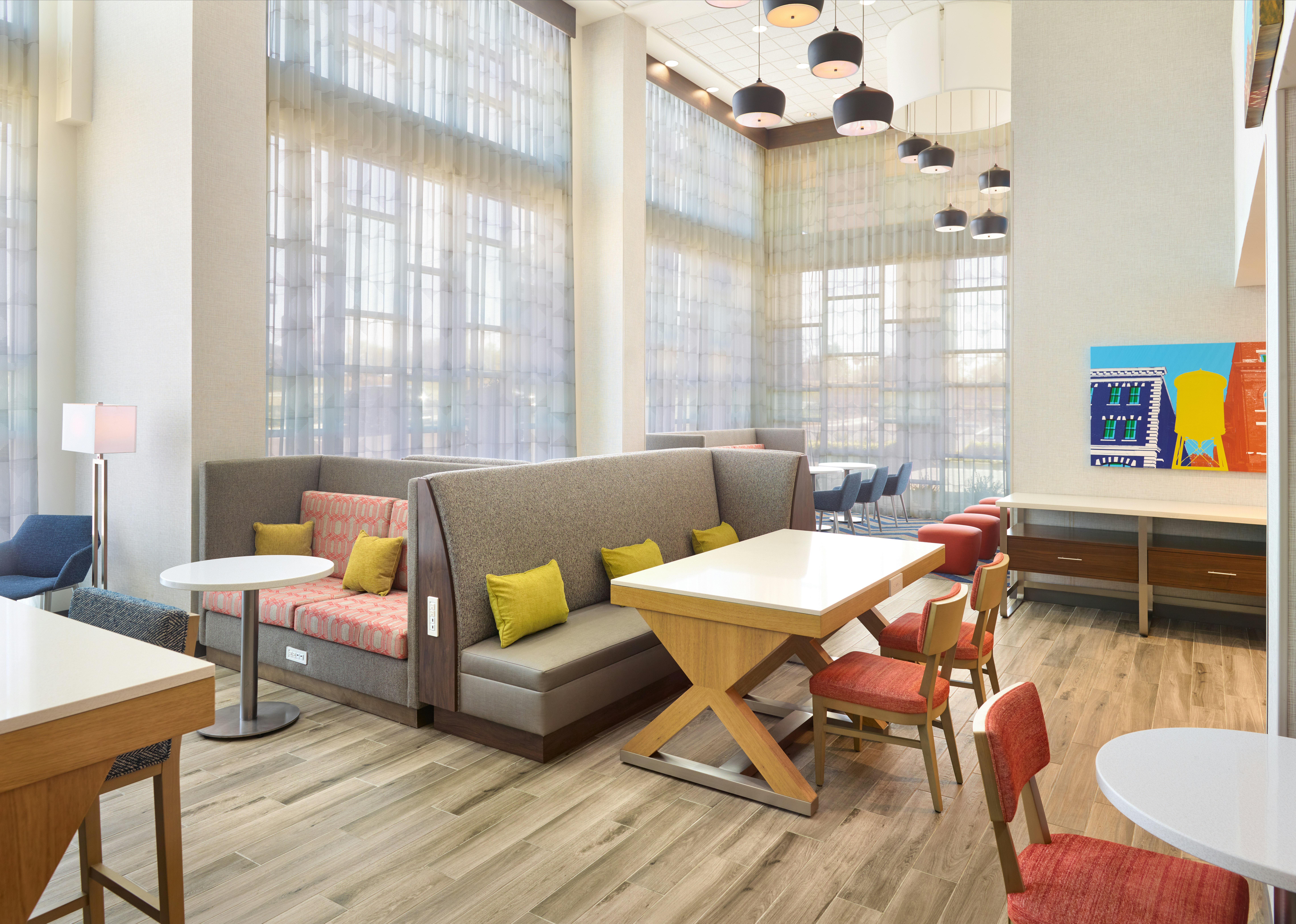 Hampton Inn & Suites Fultondale Birmingham I 65, AL 8/9