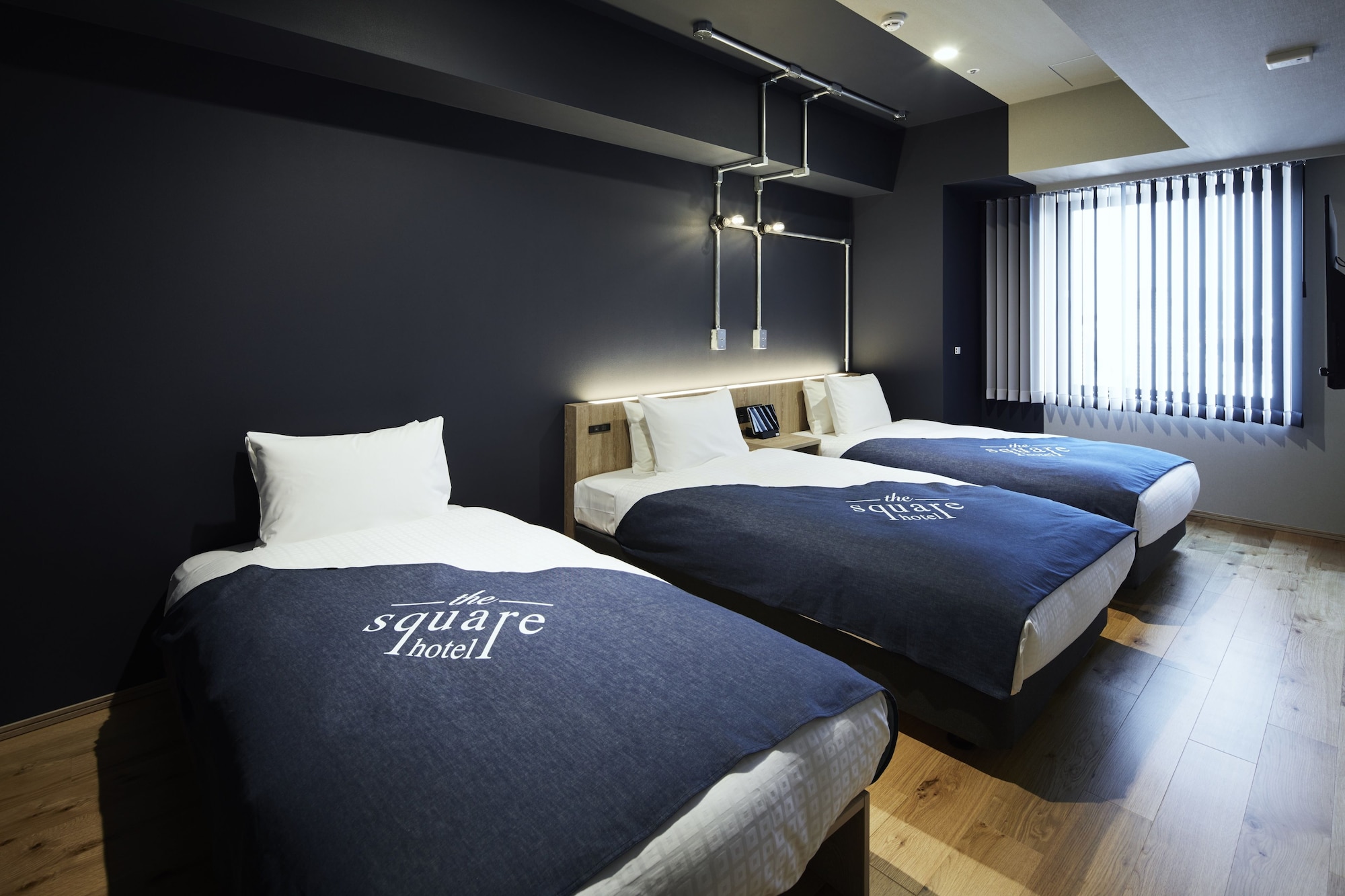 PREMIER, TWIN BEDS