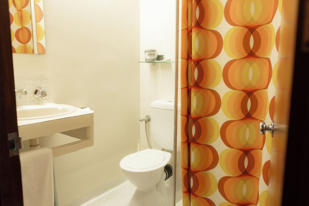 INDIAN OCEAN HOTEL 55/55