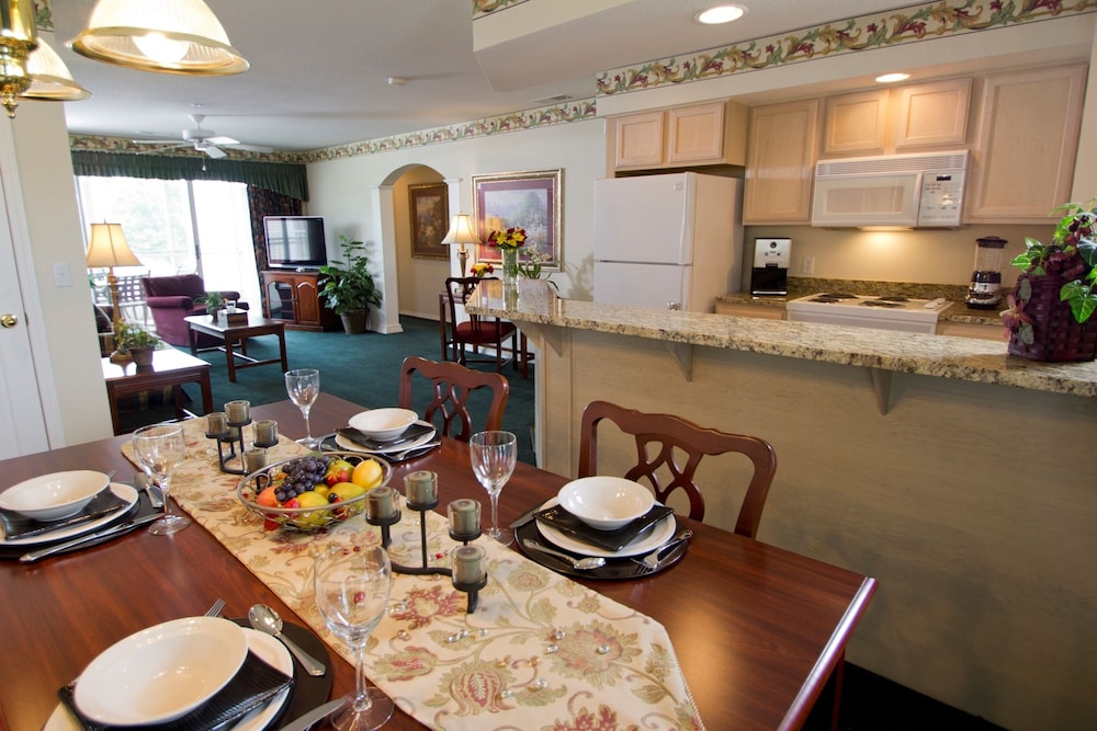 The Suites At Fall Creek 26/49