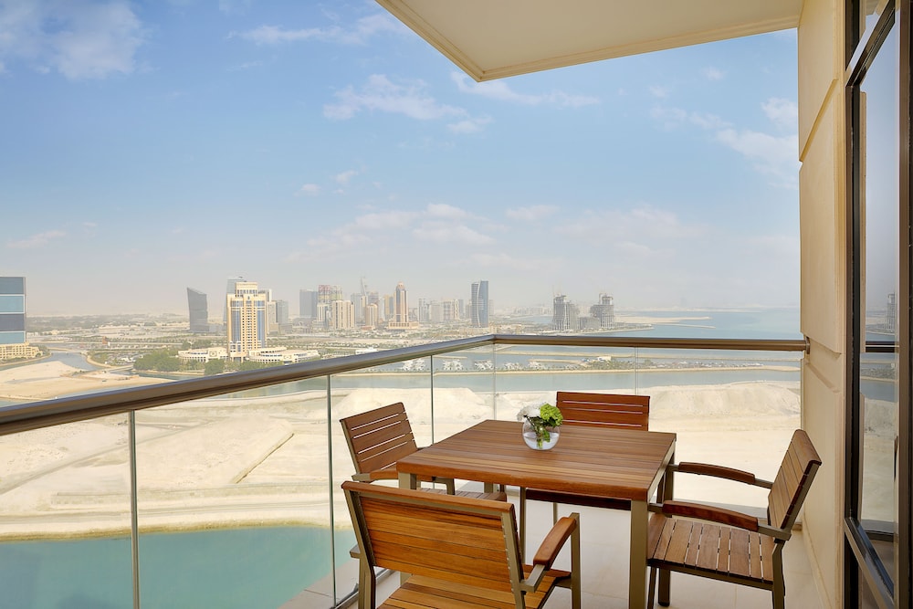 Hilton Doha The Pearl Residences 47/75