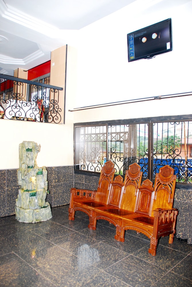 YaahoT Hotel 27/50