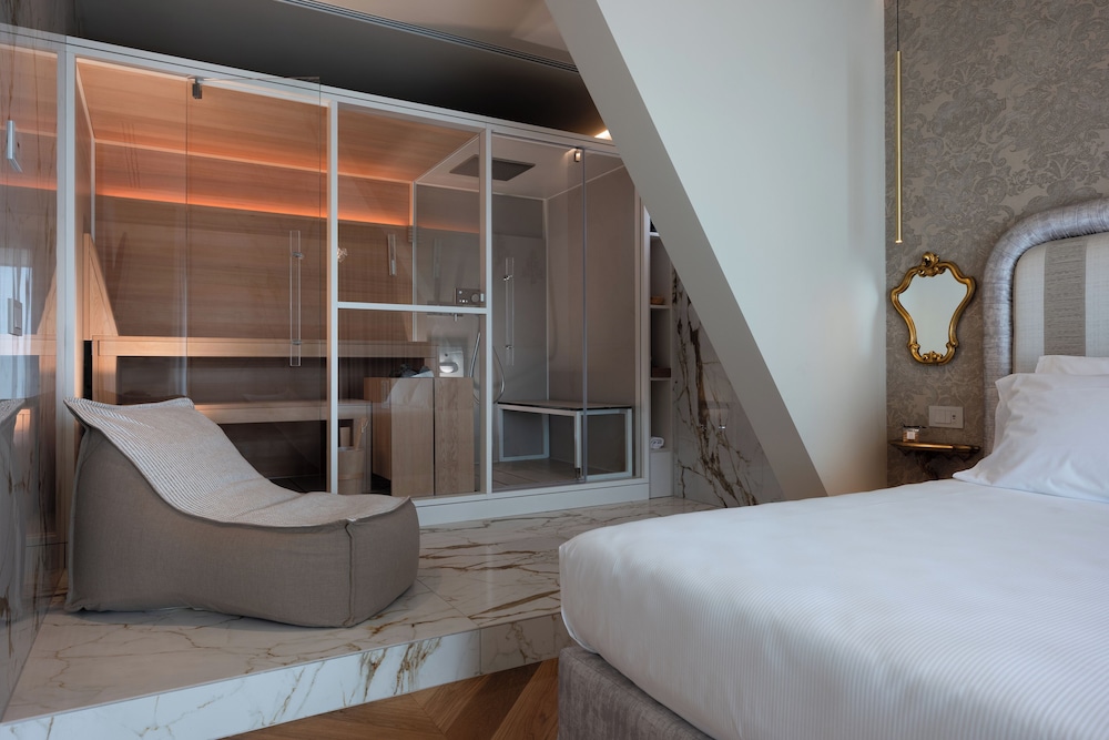 SPA, SUITE